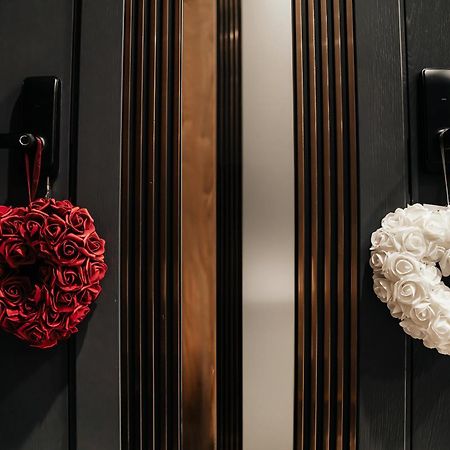 Four Sisters Luxury Rooms In Siauliai Esterno foto