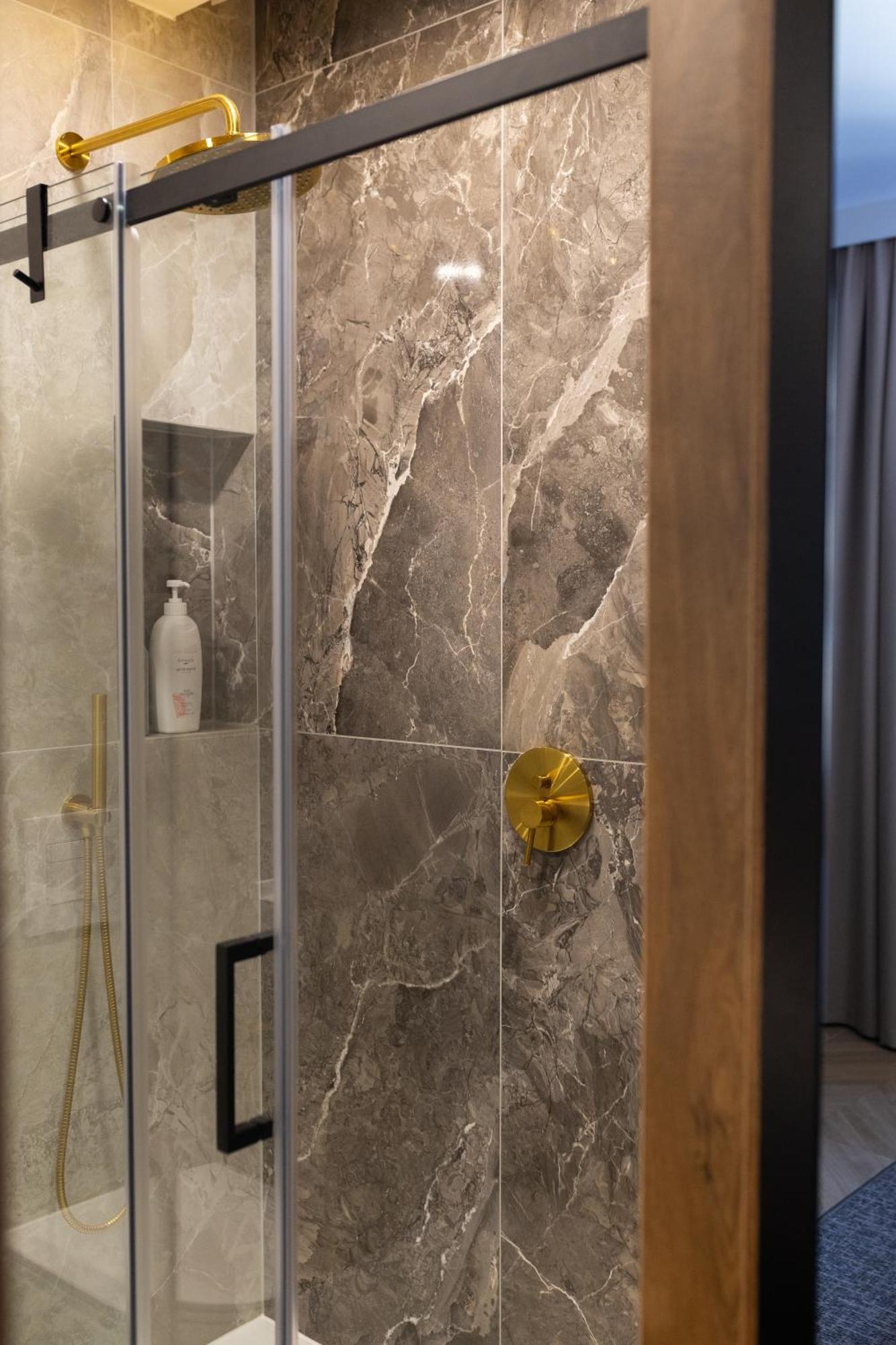 Four Sisters Luxury Rooms In Siauliai Esterno foto