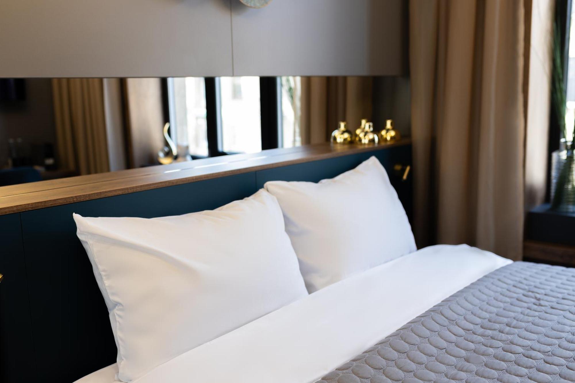 Four Sisters Luxury Rooms In Siauliai Esterno foto